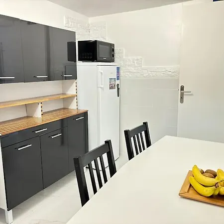 Lejlighed 80m2 Confortable Et Spacieux