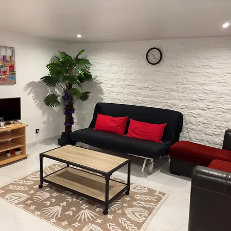 아파트 80m2 Confortable Et Spacieux *